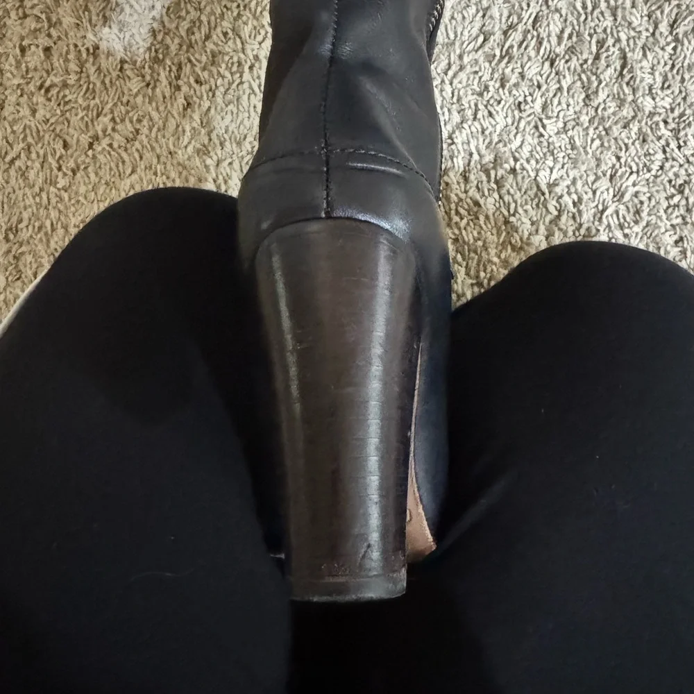 Coach Leather Therese Boots. - Picture 4 of 6